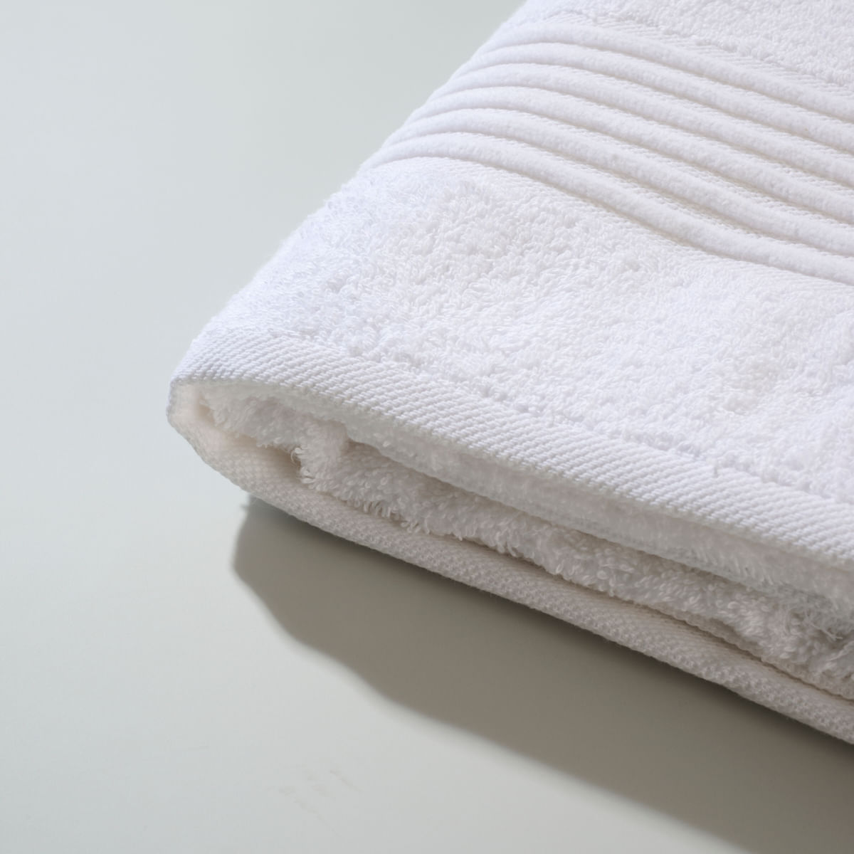 03 09 0069 Toalha de Banho Glamour Branco 002.jpg